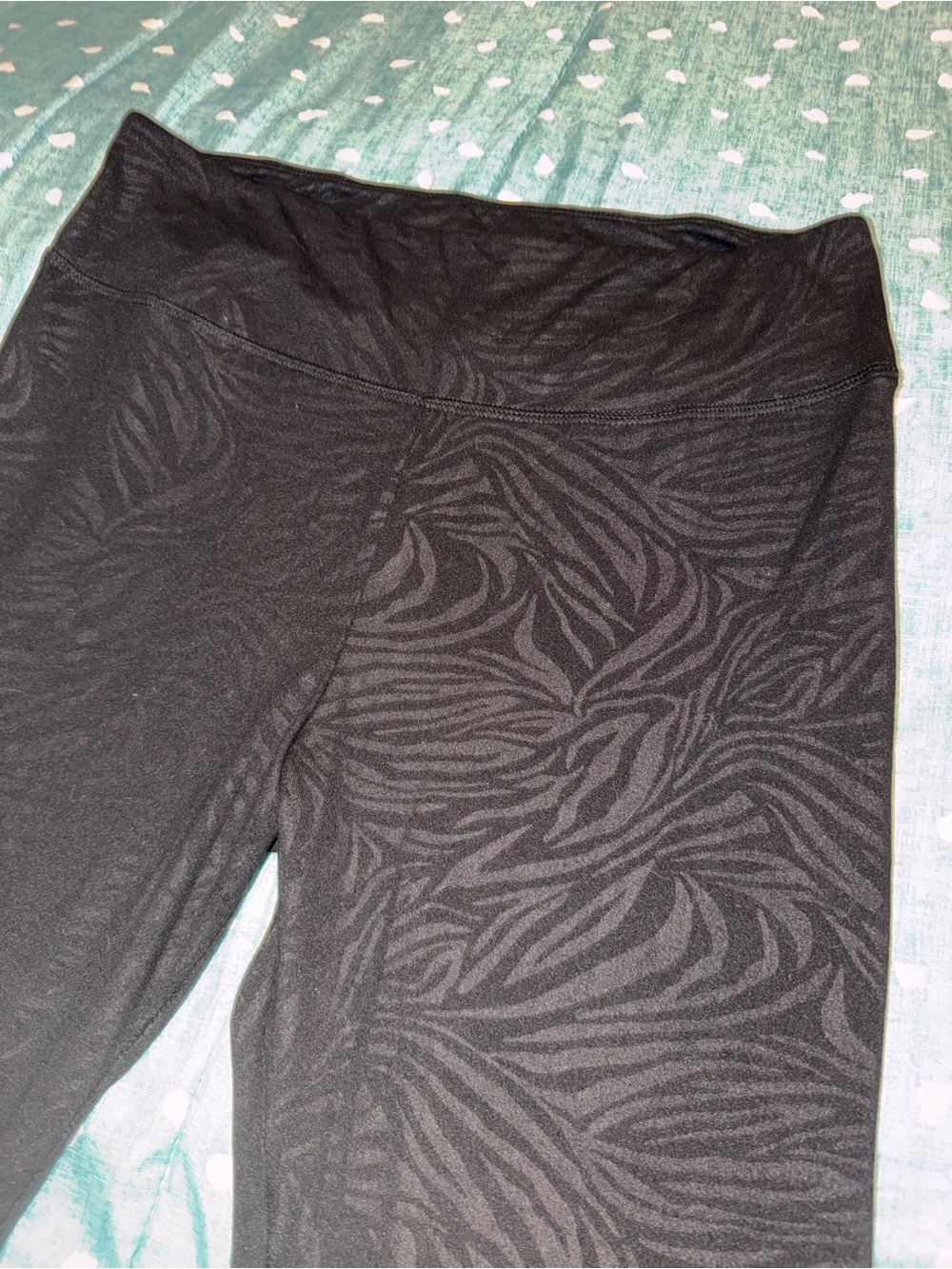 Large Leggings Serra Black Subtle Zebra-Print. MUST BE BUNDLED